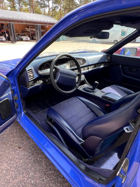 Kuva autosta PORSCHE 944