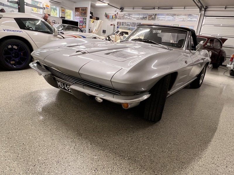 CHEVROLET Corvette C2