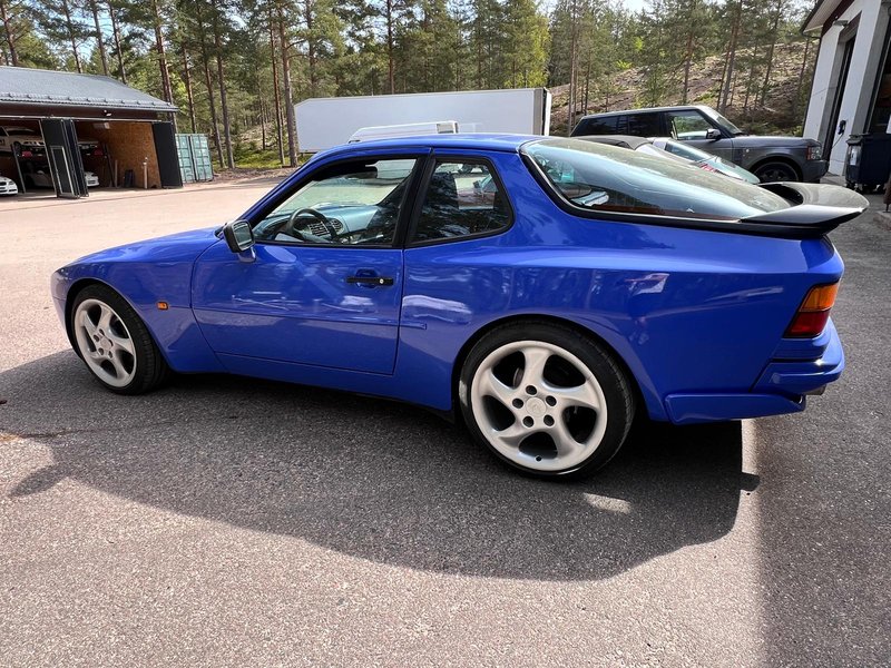 Kuva autosta PORSCHE 944
