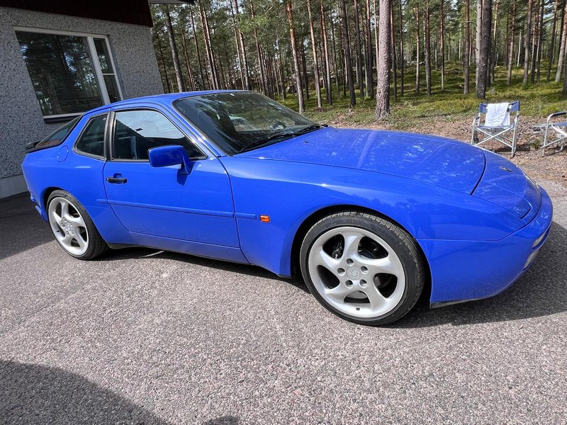 Kuva autosta PORSCHE 944