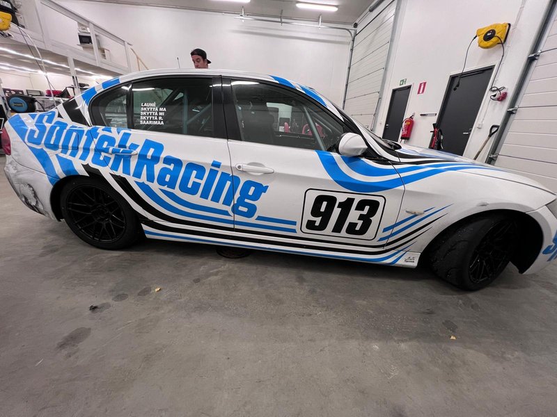 BMW 325i (BaTCC #913)